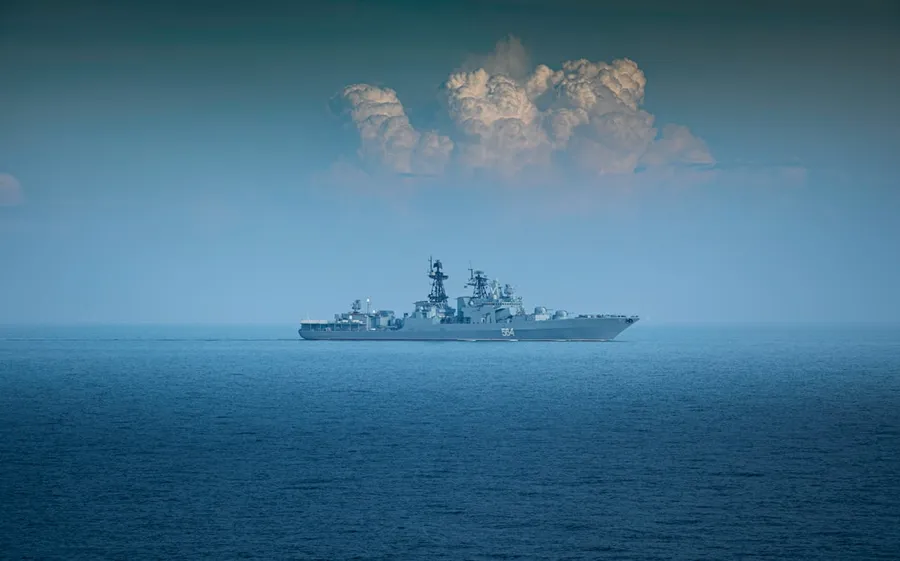 Ilustrasi mimpi angkatan laut — A large ship in the middle of the ocean